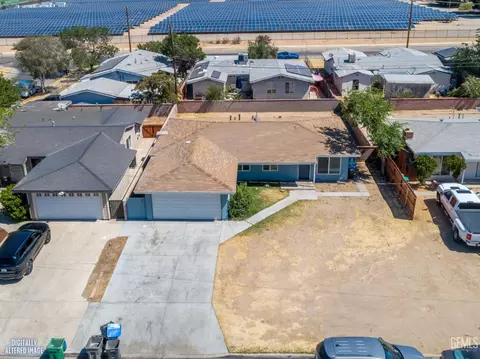 View/Area - 339 E Kildare St, Lancaster, CA 93535 photo 3 of 7