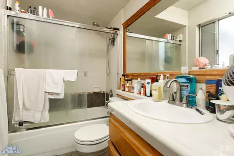 Bath - 10917 Via Vis, Bakersfield, CA 93311 photo 1 of 2
