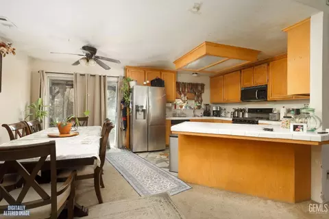 Kitchen - 10917 Via Vis, Bakersfield, CA 93311 photo 1 of 2
