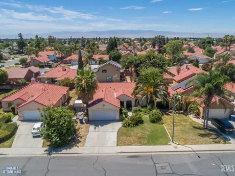View/Area - 10917 Via Vis, Bakersfield, CA 93311 photo 3 of 6
