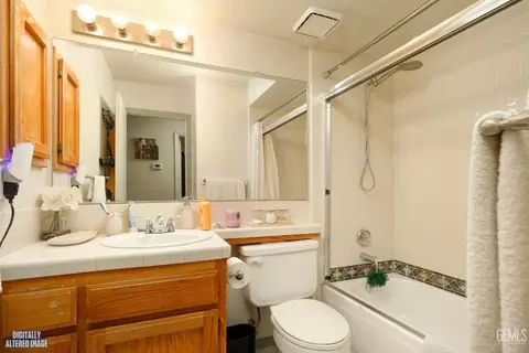 Bath - 10917 Via Vis, Bakersfield, CA 93311 photo 2 of 2