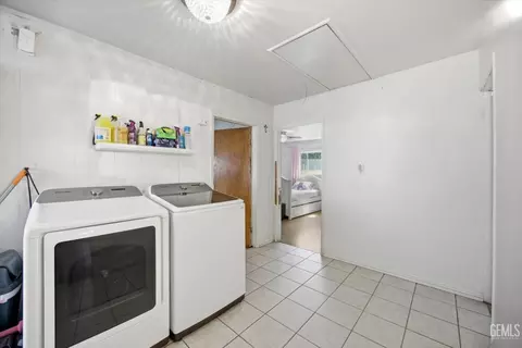 Other - 222 W E St, Tehachapi, CA 93561 photo 7 of 8