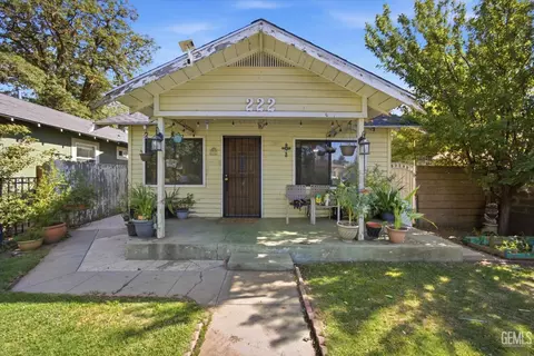 Exterior - 222 W E St, Tehachapi, CA 93561 photo 2 of 6
