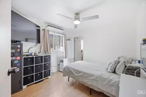 Bedroom - 222 W E St, Tehachapi, CA 93561 photo 1 of 4