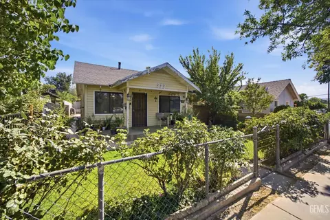 Other - 222 W E St, Tehachapi, CA 93561 photo 2 of 8