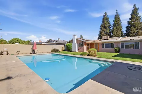 Exterior - 923 Devore Ave, Bakersfield, CA 93308 photo 5 of 5