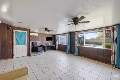 Other - 923 Devore Ave, Bakersfield, CA 93308 photo 2 of 6
