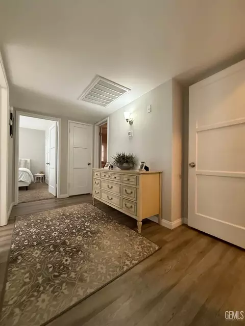 Entry Way - 110 E Kern St, Taft, CA 93268 photo 1 of 1