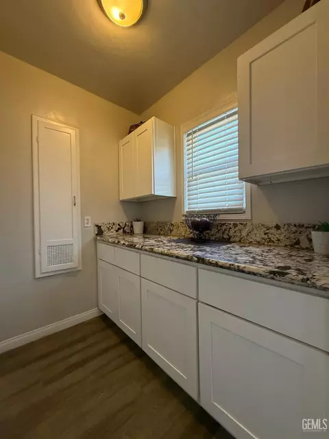 Other - 110 E Kern St, Taft, CA 93268 photo 2 of 4