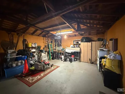 Other - 110 E Kern St, Taft, CA 93268 photo 4 of 4
