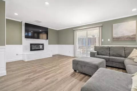 Other - 407 Sierra St, Taft, CA 93268 photo 2 of 4