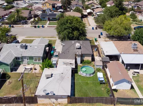 View/Area - 243 E Orange Ave, Shafter, CA 93263 photo 1 of 2