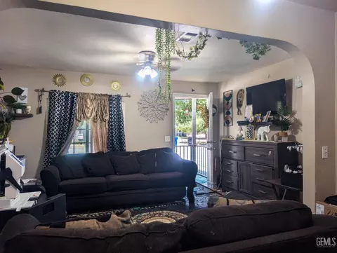 Living - 243 E Orange Ave, Shafter, CA 93263 photo 1 of 1