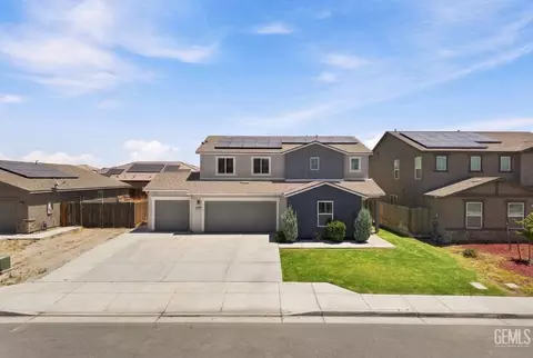 6604 Voyageurs Dr, Bakersfield, CA 93311