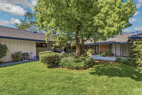 2444 Pine St, Bakersfield, CA 93301 photo 62