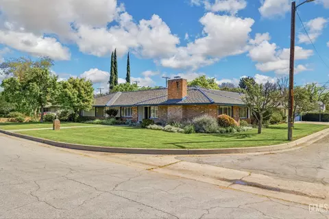 2444 Pine St, Bakersfield, CA 93301 photo 2