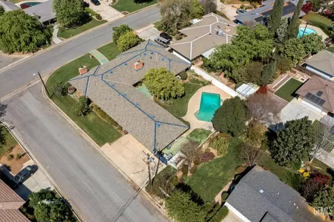 2444 Pine St, Bakersfield, CA 93301 photo 64
