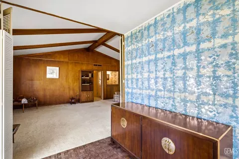 2444 Pine St, Bakersfield, CA 93301 photo 10