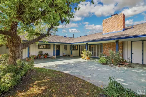 2444 Pine St, Bakersfield, CA 93301 photo 56