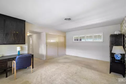 2444 Pine St, Bakersfield, CA 93301 photo 33