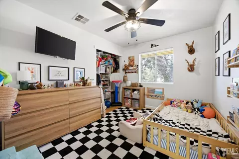 Bedroom - 27320 War Admiral Ct, Tehachapi, CA 93561 photo 3 of 4