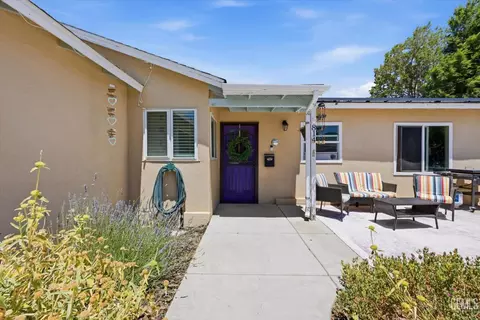 Other - 814 Bamboo Ct, Tehachapi, CA 93561 photo 5 of 18