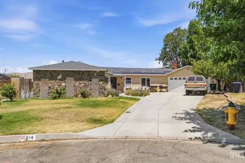 Exterior - 814 Bamboo Ct, Tehachapi, CA 93561 photo 4 of 10