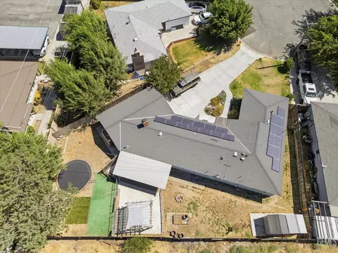 View/Area - 814 Bamboo Ct, Tehachapi, CA 93561 photo 4 of 4