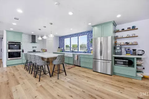 Kitchen - 814 Bamboo Ct, Tehachapi, CA 93561 photo 1 of 9