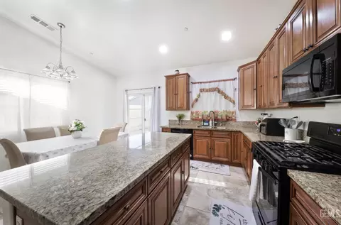 Other - 411 Darling Point Dr, Bakersfield, CA 93307 photo 5 of 10