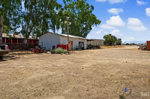 Exterior - 12420 Paddock Pl, Bakersfield, CA 93312 photo 5 of 14