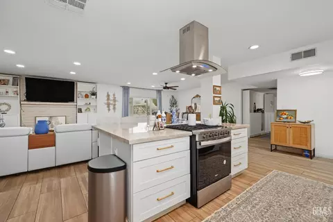 Kitchen - 12420 Paddock Pl, Bakersfield, CA 93312 photo 1 of 3