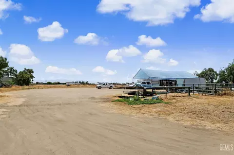 Exterior - 12420 Paddock Pl, Bakersfield, CA 93312 photo 7 of 14