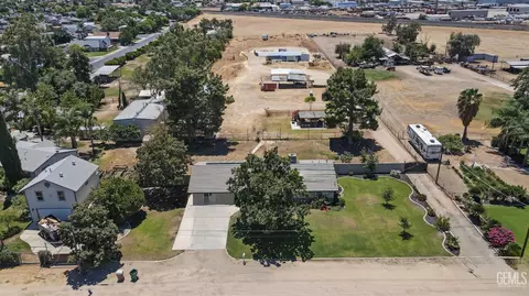 View/Area - 12420 Paddock Pl, Bakersfield, CA 93312 photo 9 of 11