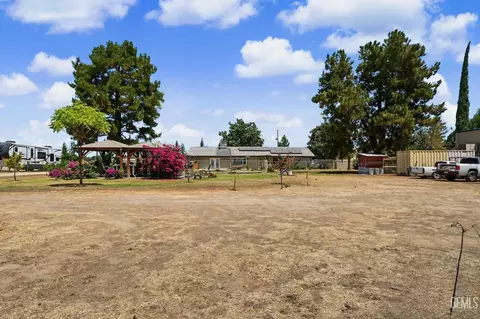 Exterior - 12420 Paddock Pl, Bakersfield, CA 93312 photo 8 of 14