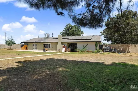 Exterior - 12420 Paddock Pl, Bakersfield, CA 93312 photo 10 of 14