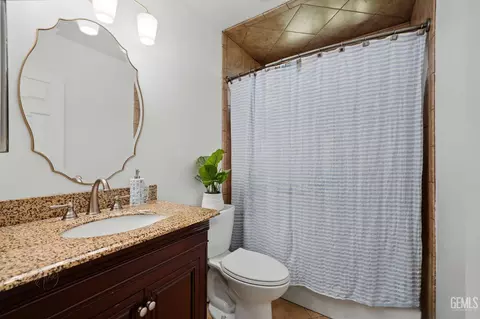 Bath - 12420 Paddock Pl, Bakersfield, CA 93312 photo 2 of 2