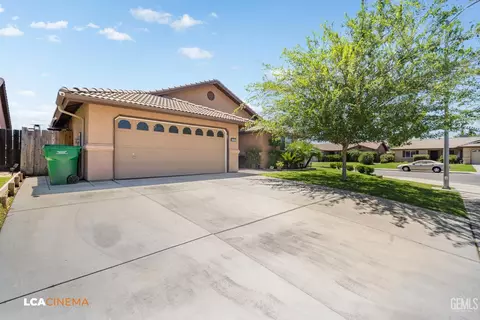 Exterior - 235 Colvard St, Shafter, CA 93263 photo 3 of 8