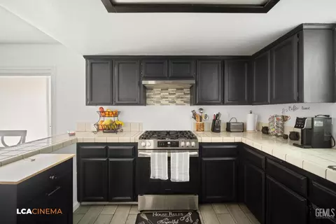 Kitchen - 235 Colvard St, Shafter, CA 93263 photo 3 of 4
