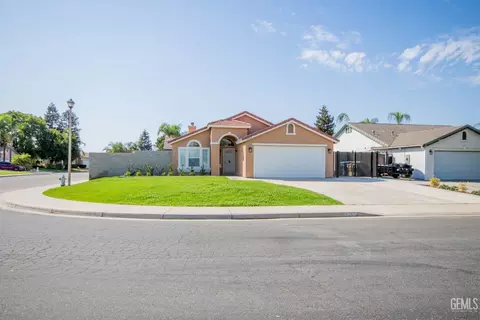6703 Swift Falls Way, Bakersfield, CA 93313