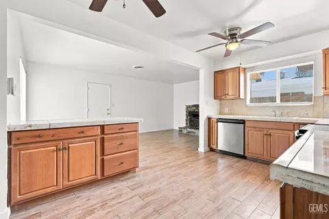 Kitchen - 5909 Webb Way, Bakersfield, CA 93307 photo 2 of 6