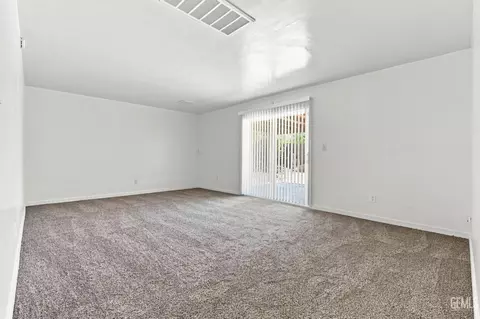 Living - 5909 Webb Way, Bakersfield, CA 93307 photo 1 of 10