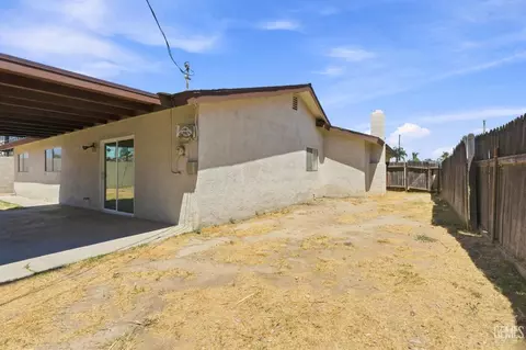 Exterior - 5909 Webb Way, Bakersfield, CA 93307 photo 7 of 7