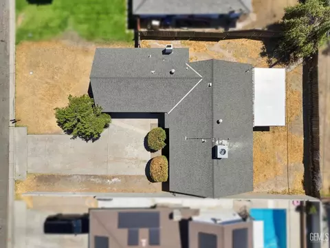 View/Area - 5909 Webb Way, Bakersfield, CA 93307 photo 6 of 6