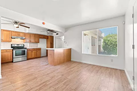 Living - 5909 Webb Way, Bakersfield, CA 93307 photo 6 of 10