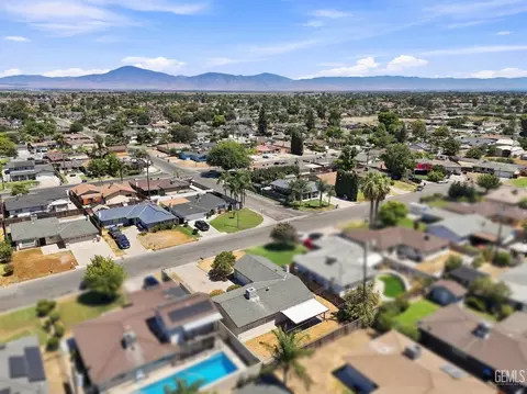 View/Area - 5909 Webb Way, Bakersfield, CA 93307 photo 4 of 6
