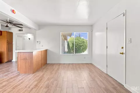 Living - 5909 Webb Way, Bakersfield, CA 93307 photo 5 of 10