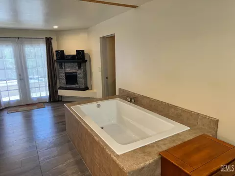 Bath - 46202 Pumphouse Rd, Posey, CA 93260 photo 1 of 3