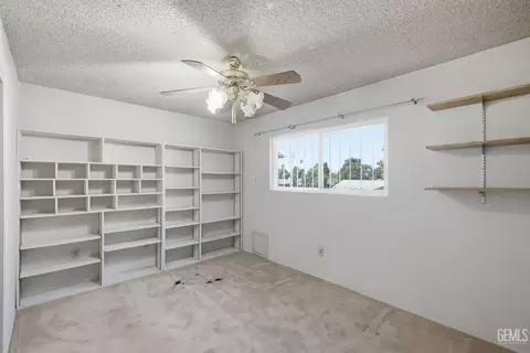 Bedroom - 2004 Juniper Ct, Bakersfield, CA 93309 photo 7 of 11