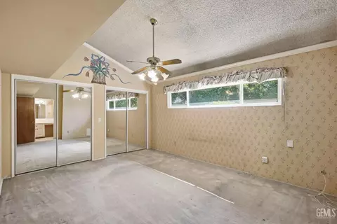 Bedroom - 2004 Juniper Ct, Bakersfield, CA 93309 photo 4 of 11